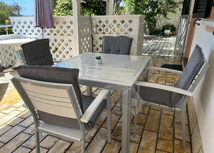 Olivengarten Apartamento Drage